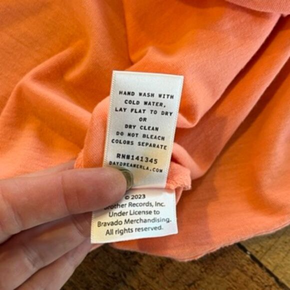 Daydreamer Beach Boys 1983 Boyfriend Band Tee Pink Short Sleeves One Size - Picture 9 of 9